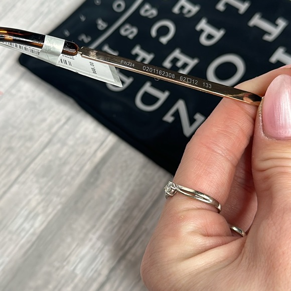 Fossil, Aviator, Brown, and Gold Frame Sunglasses! - Picture 11 of 17